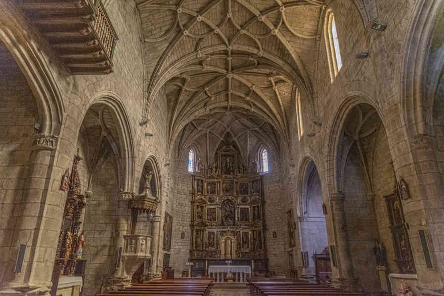Zaragoza - Sadaba 05 - iglesia de Santa María.jpg